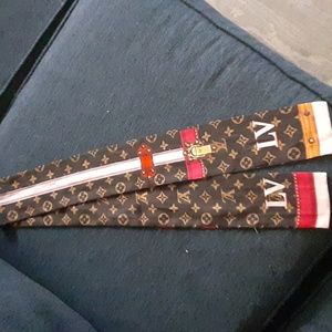 LOUIS VUITTON head tie